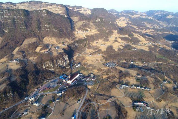 8、火燒坪鄉地貌航拍（郭寒 攝）