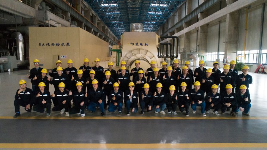 發電四值合影（攝影：王鑫）