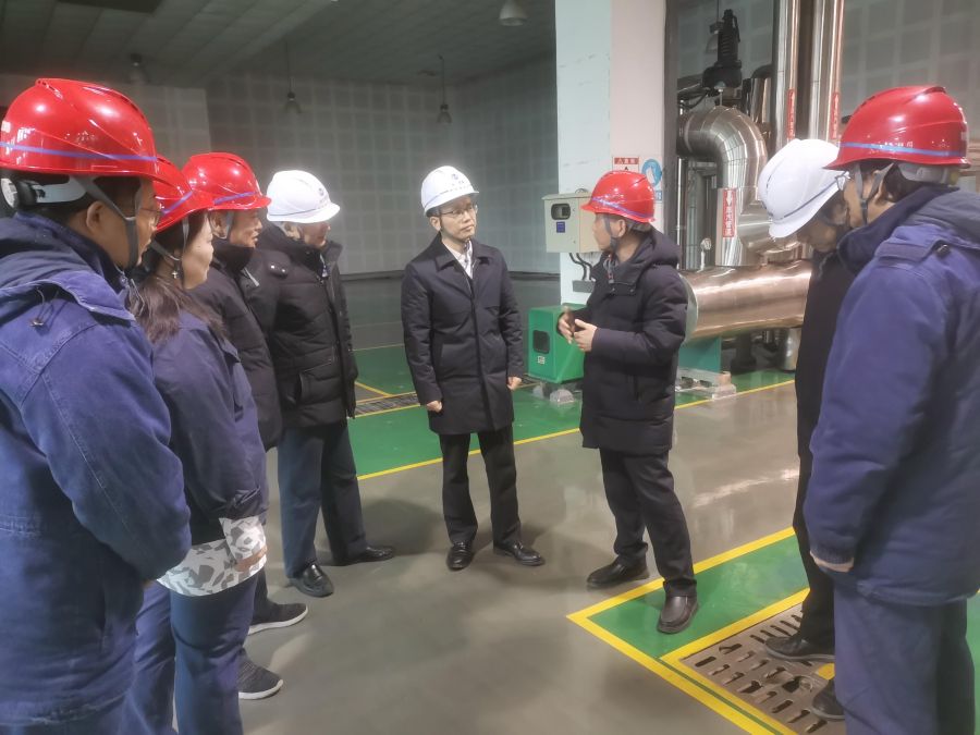 檢查東湖高新區(qū)行政服務中心能源站（綜合能源公司供稿）